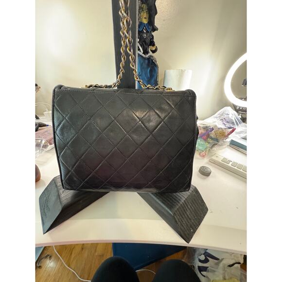 Chanel vintage double flap bag with chain shoulder bag.  Black - Picture 3 of 16